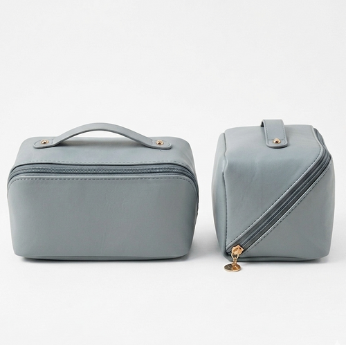 Blå Compact sminkebag sett forfra